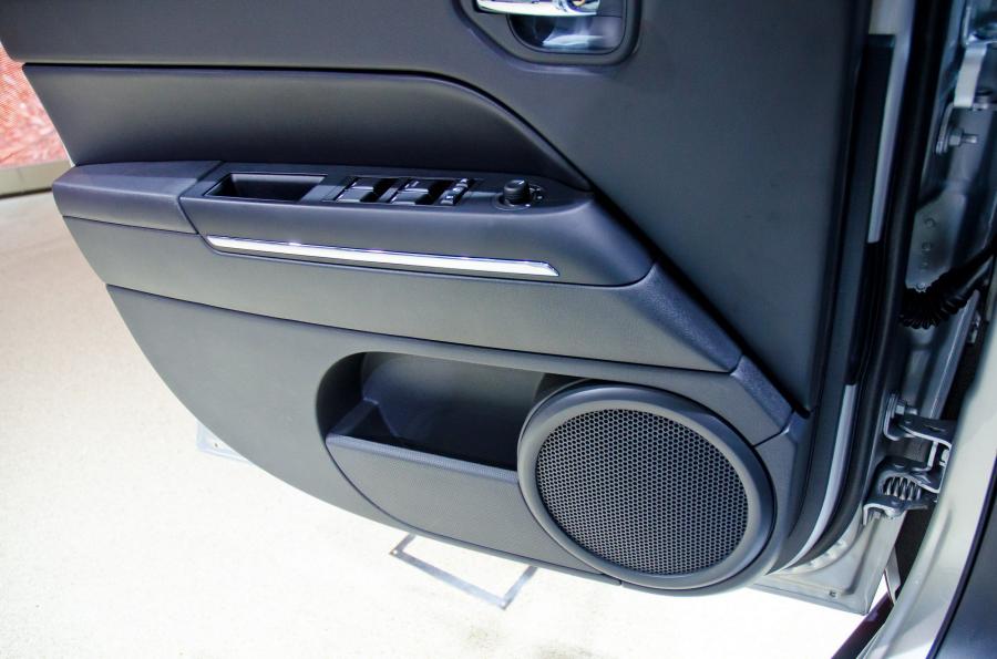  Jeep Wrangler 2013 года  (фото 10 из 12)
